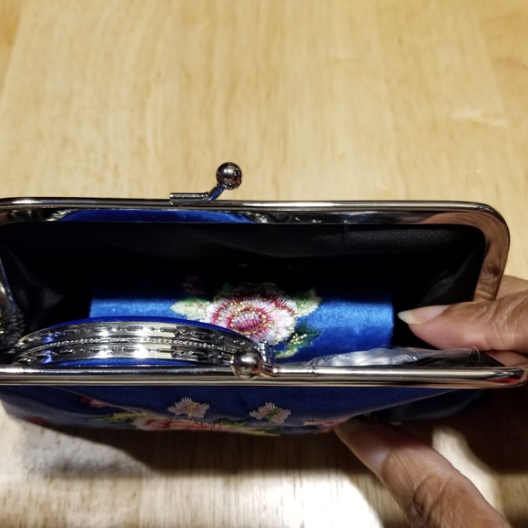 2 for $30. 4 piece coin purse set - Picture 4 of 10